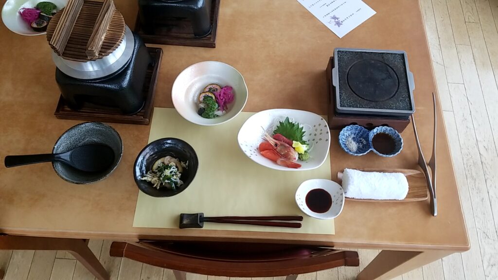 リゾートバイト　短期求人　北海道　夜　テーブルセット